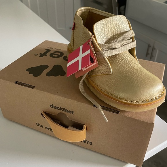 Duckfeet Other - Women’s Duckfeet 50th anniversary Golden Ducks.  Only 1000 pairs made.BNIB